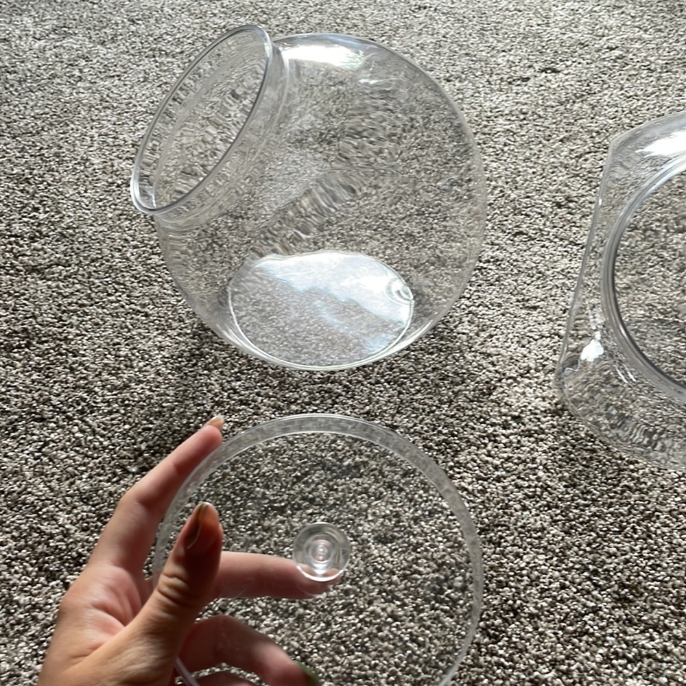 3 plastic containers - Picture 3 of 3